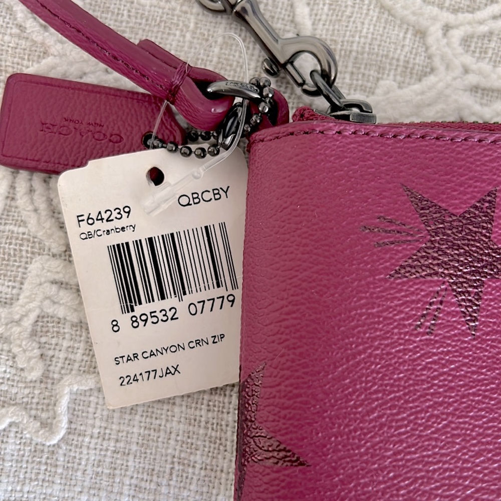 Coach NWT Coated Cranberry Shade Star Canyon Print F64239 Corner Zip Wristlet - Picture 4 of 15